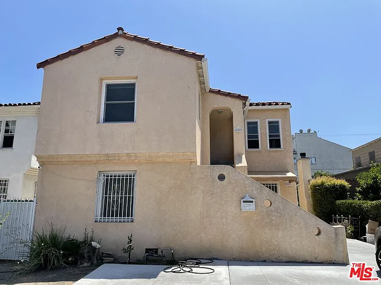 842 S Wooster St — Photo 22