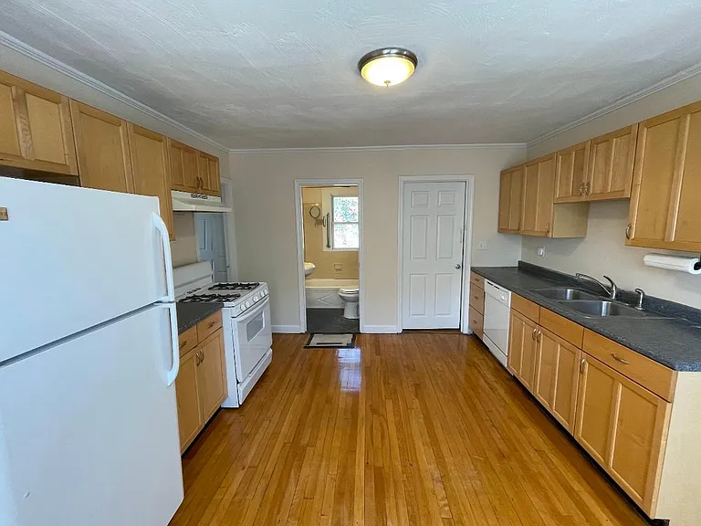 13 Florida Rd #2 — Photo 11