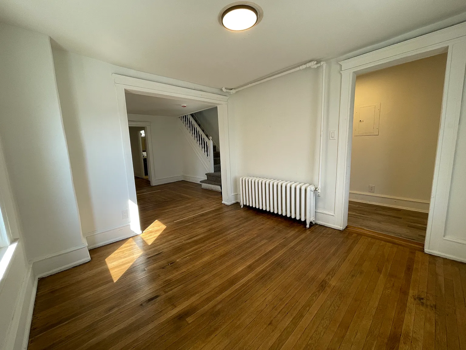 4 bed, 1672 sqft, $2,975 — Photo 3