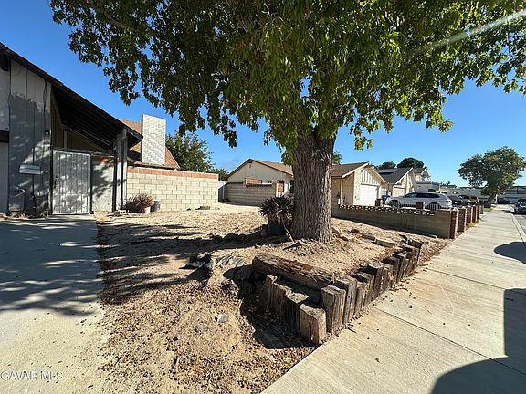 5th image of 1111 Caperton St