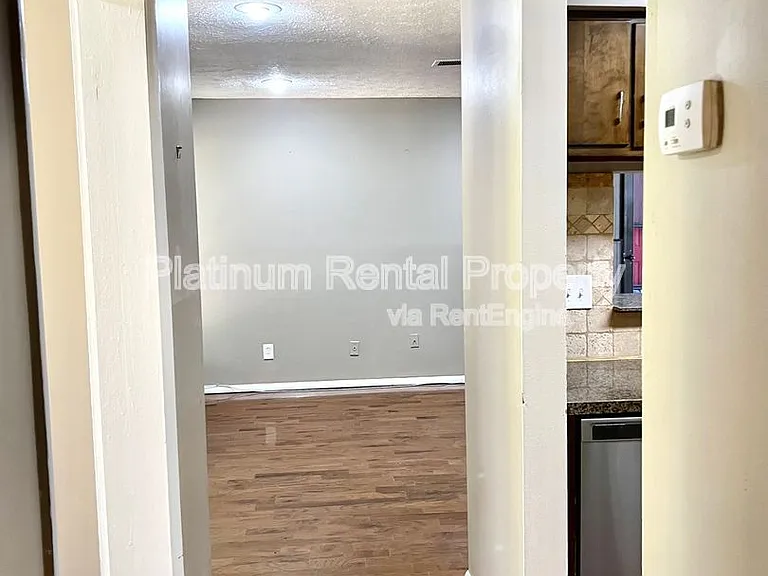 1555 Terrell Mill Pl SE #E — Photo 18