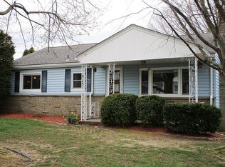 10 Valley View Dr, Cumberland, RI 02864