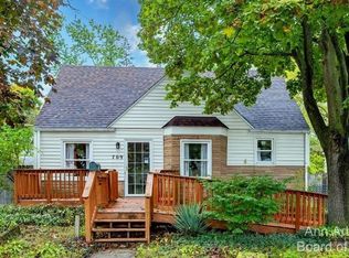 709 Charles St, Ypsilanti, MI 48198