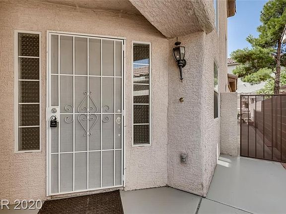 3rd image of 1509 Calle Montery St