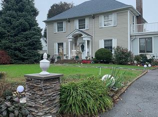 371 Old Mamaroneck Rd, White Plains, NY 10605