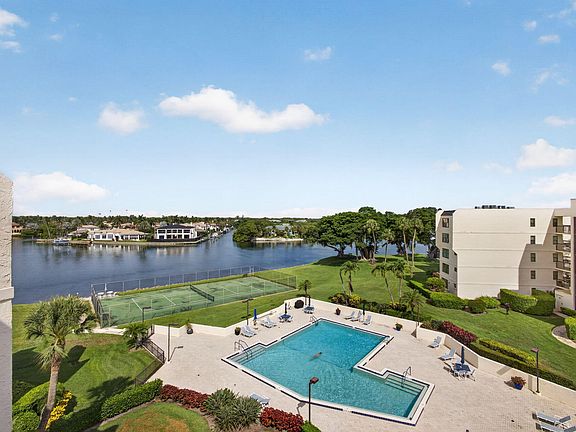 3rd image of 364 Golfview Road #506