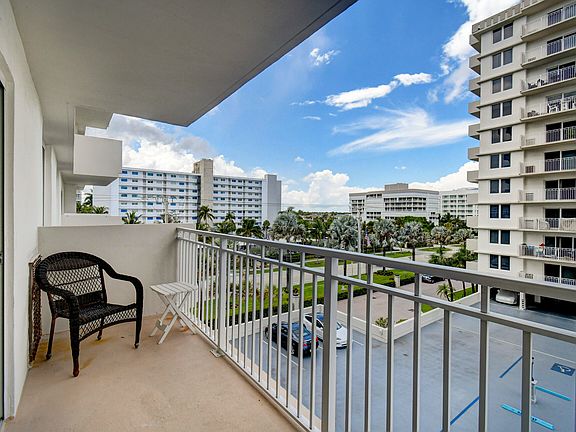 3rd image of 3301 S Ocean Boulevard #304