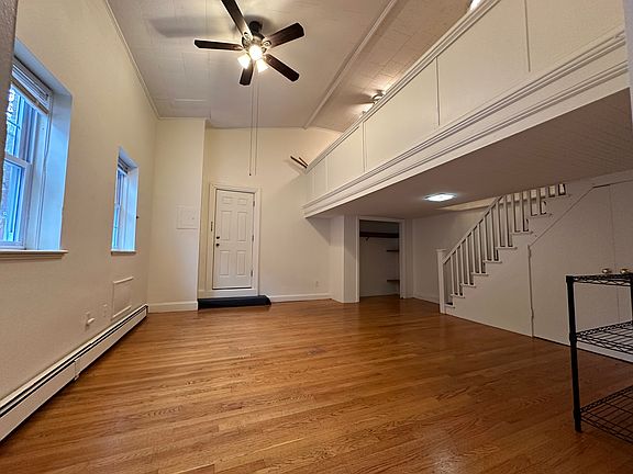 2nd image of 2 Symphony Rd APT 2