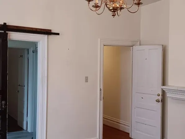 807 N 2nd St APT 2, Harrisburg, PA 17102