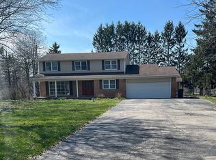 9370 Moon Rd, Saline, MI 48176