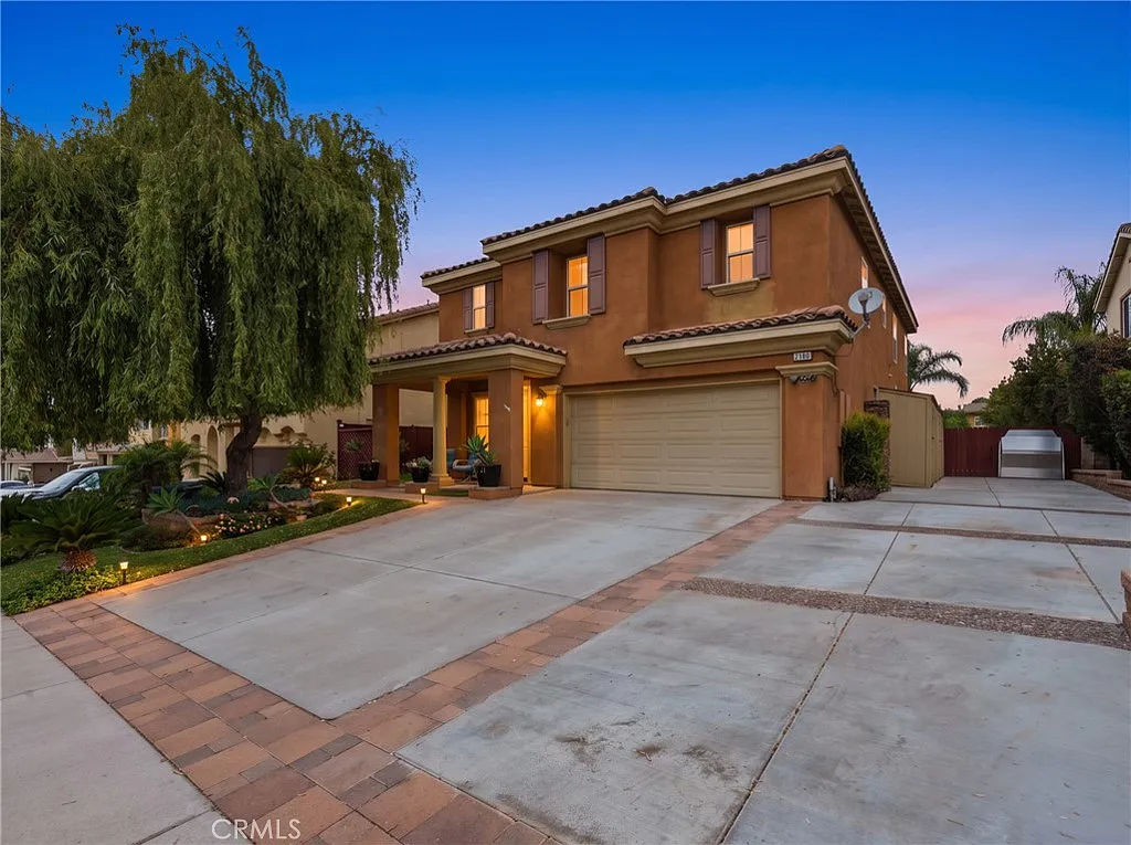 4 bed, 2757 sqft, $3,800 — Photo 4