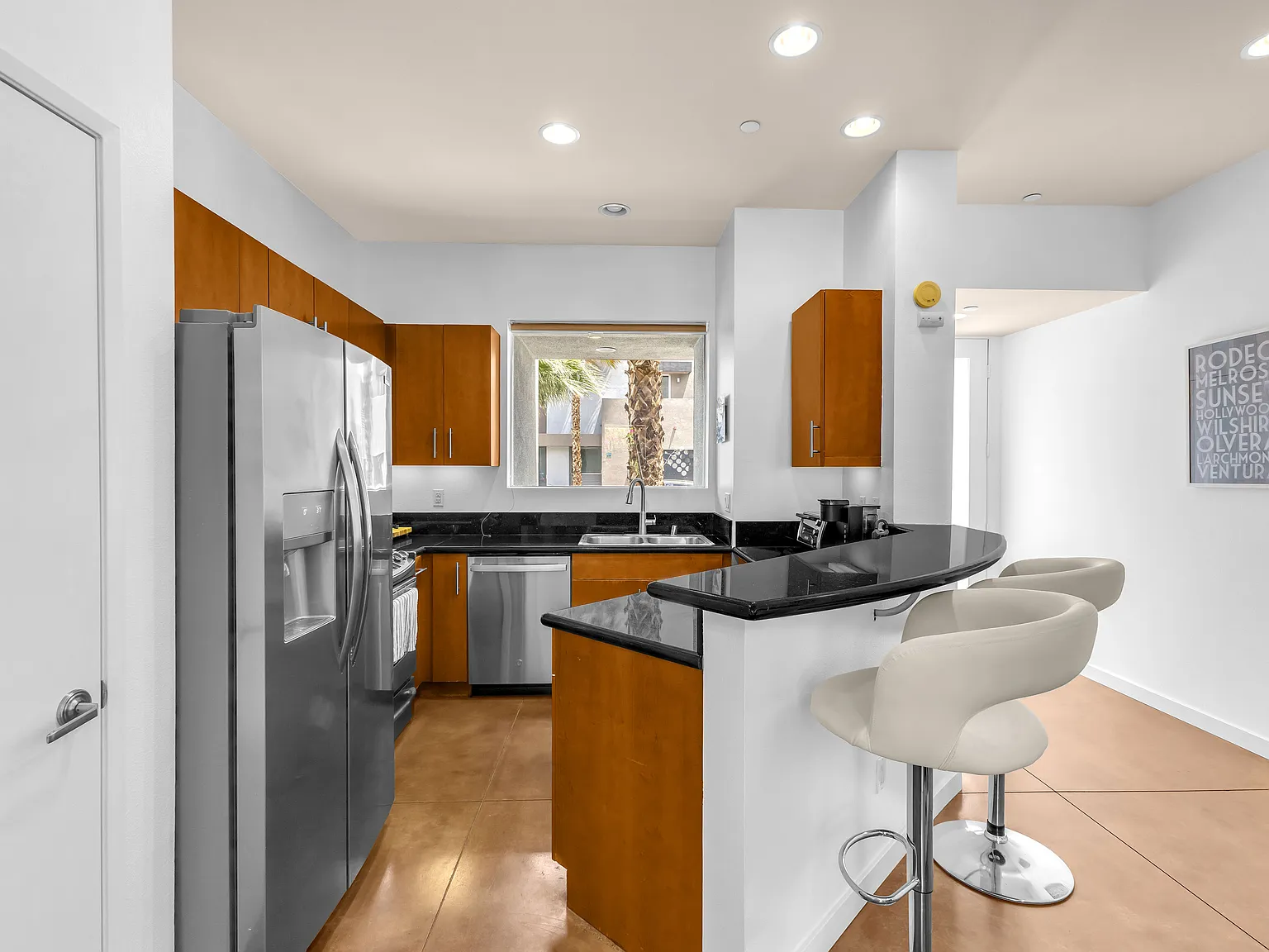 2 bed, 2.5 bath, 1306 sqft, $3,295 — Photo 4