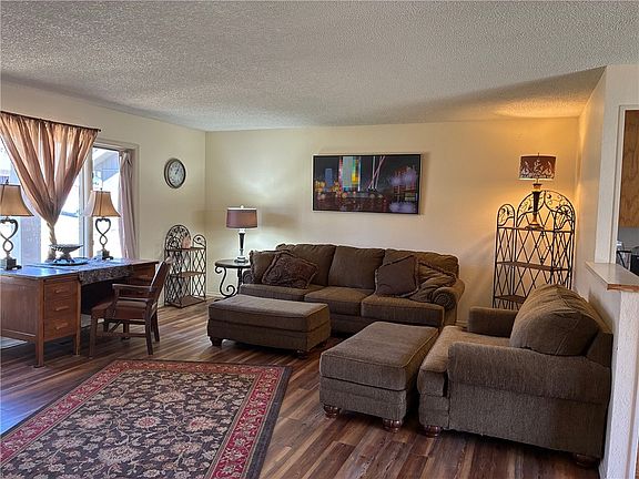 2nd image of 14 Thetford Dr