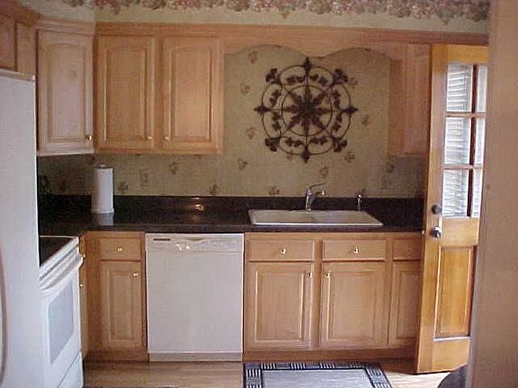 SOLID MAPLE KITCHEN CABINETS DOORS