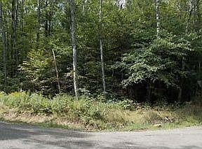 2nd image of 136 Hakes Cross Rd
