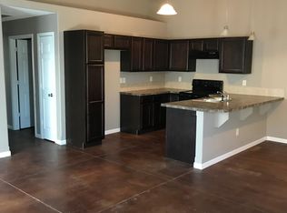 536 S Edgemoor Dr, Wichita, KS 67218