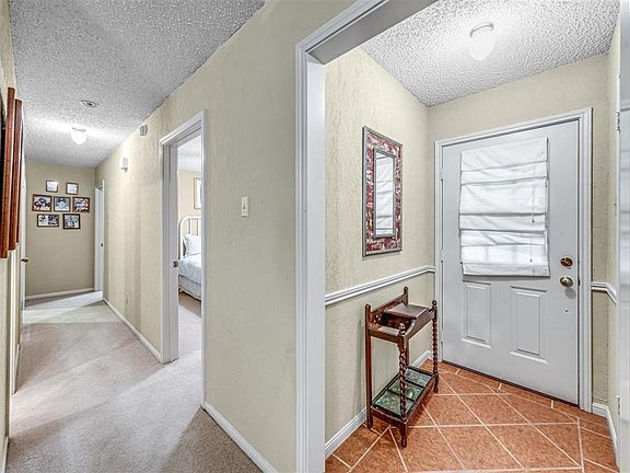 3rd image of 624 Edgewood Ave