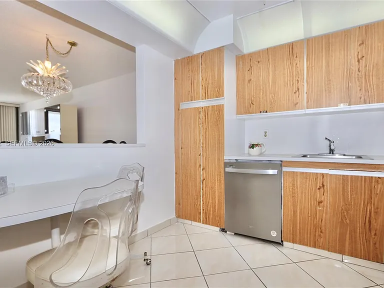 2401 S Ocean Dr #806 — Photo 8
