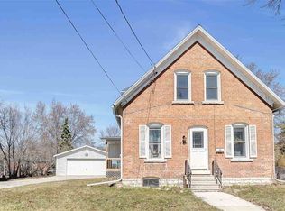 836 Elm St, De Pere, WI 54115
