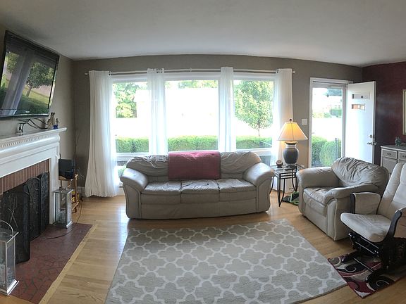 4th image of 3230 Trinkle Ave NW