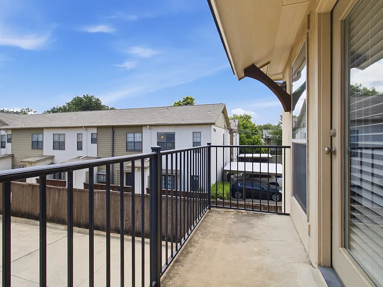 6131 Oram St #5 — Photo 12