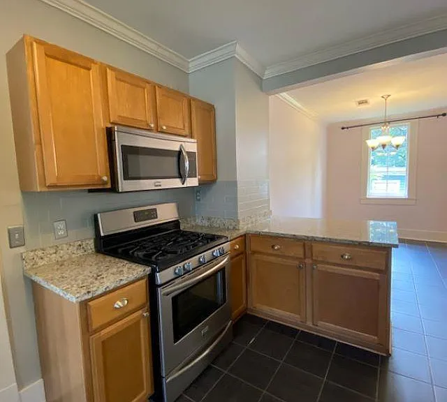 116 N Spruce St — Photo 9