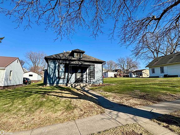 3rd image of 406 1st Ave