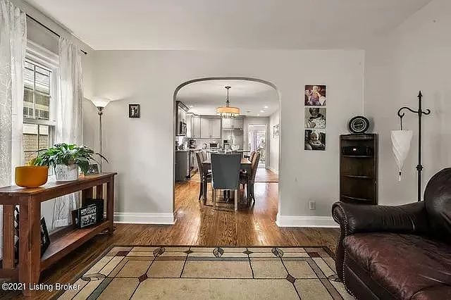 215 Eline Ave — Photo 4