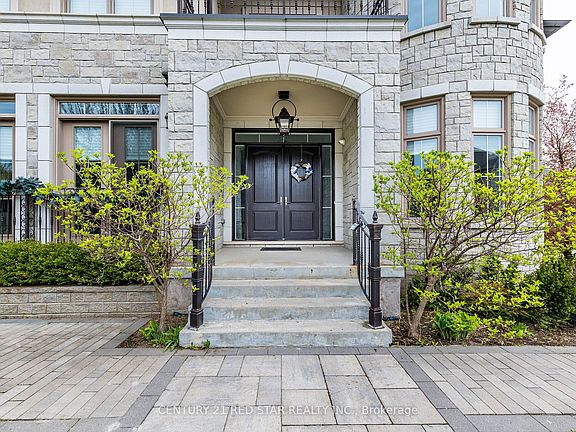 3rd image of 62 Langdon Dr