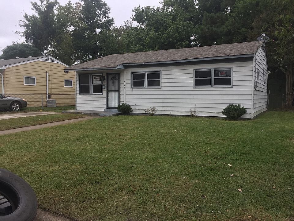 2nd image of 2300 Rose Ave