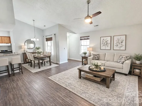 8119 Tremaine Ct APT J, Charlotte, NC 28227