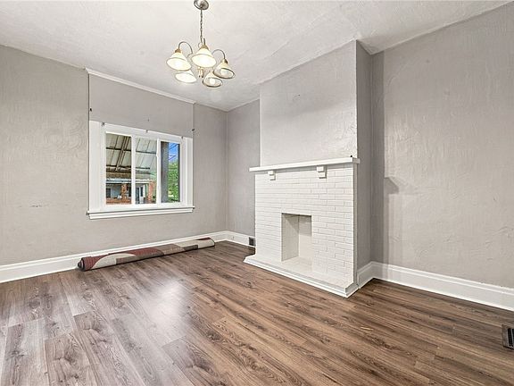 4th image of 1521 Rockland Ave