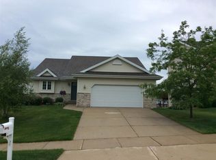 187 Cobham Ln, Sun Prairie, WI 53590