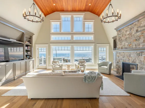 100 Fortunes Rocks Road, Biddeford, ME 04005