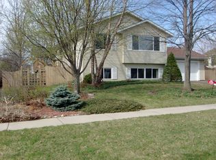 17469 Iceland Trl, Lakeville, MN 55044