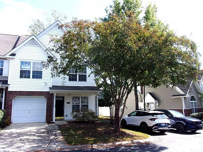 790 Rock Lake Gln