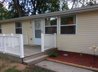 203 SW 20th St, Oak Grove, MO 64075