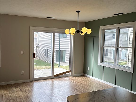 4th image of 3537 Grainger Pkwy
