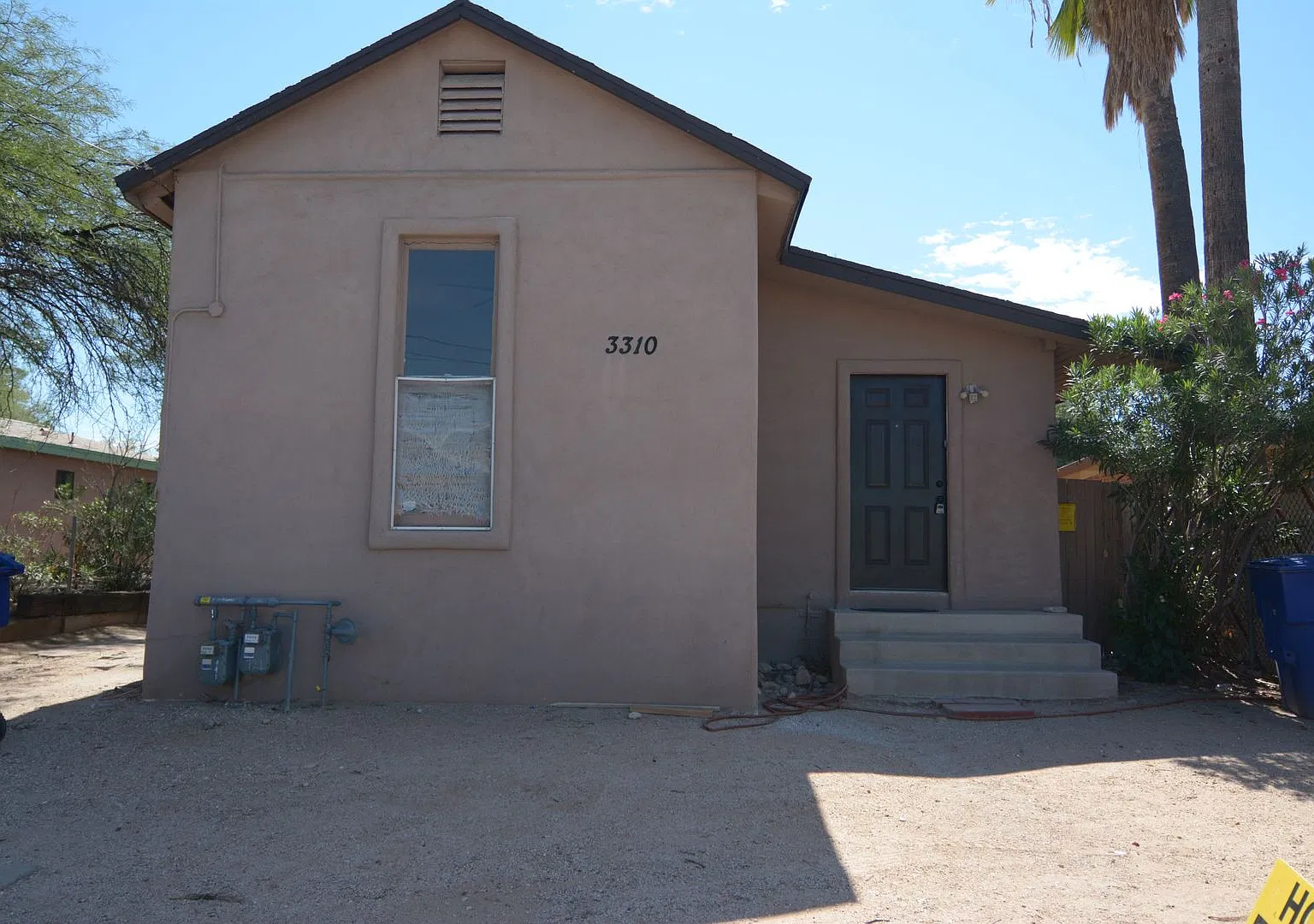 Charming 2 Bedroom 1 Bath House! Central Tucson Location! — Photo 1