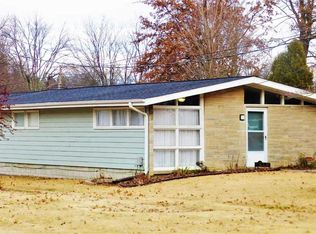 902 Brett Cabel Rd, Washington, IN 47501