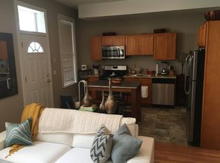 1321 W Grand Ave APT 3R, Chicago, IL 60642