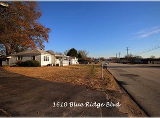 1610 Blue Ridge Blvd, Seneca, SC 29672