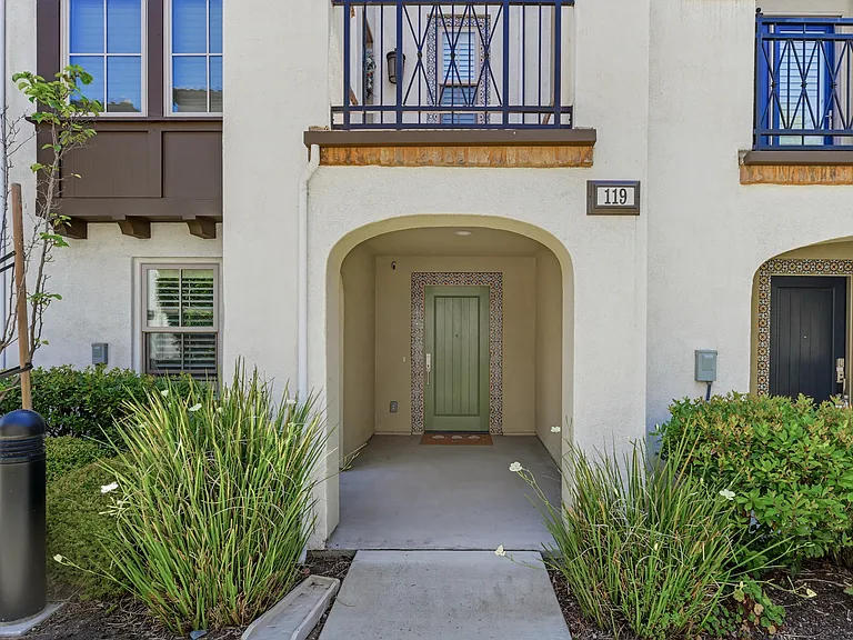 119 Sonoma Ter — Photo 2