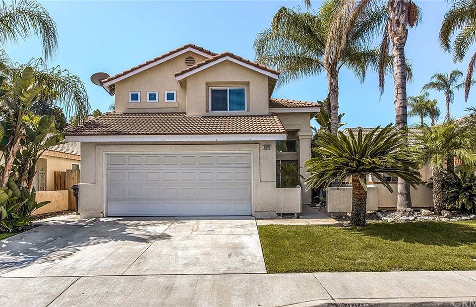 1st image of 886 Autumn Ln