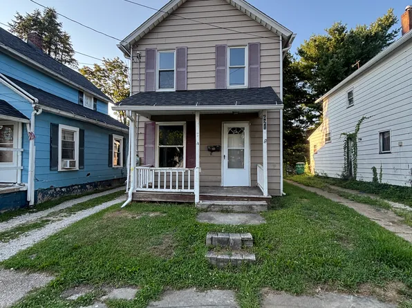 621 Creedmore Ave, Barberton, OH 44203