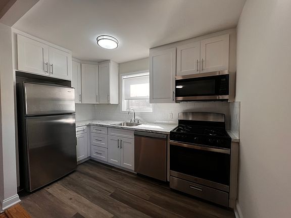 3rd image of 61-01 224th St #B