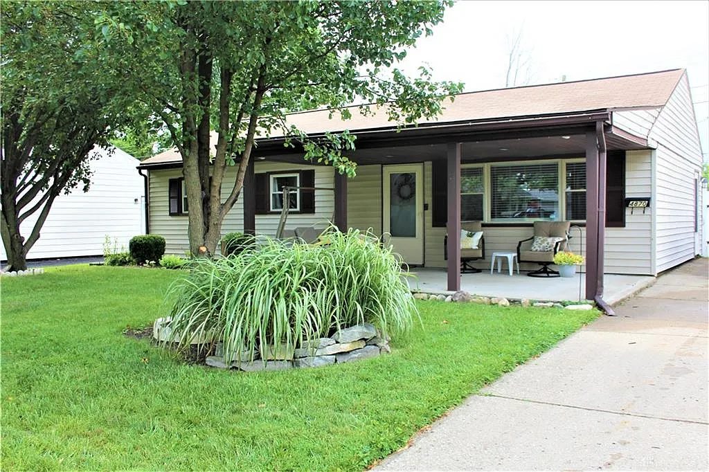 4870 Rainier Dr photo 1