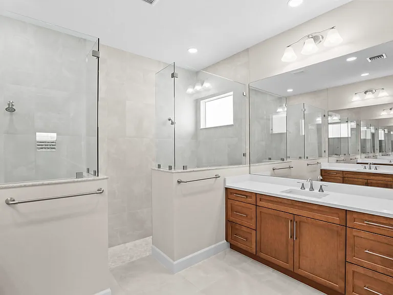 14823 Wildwood Cir — Photo 42