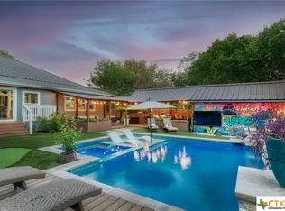 517 Vance St, Taylor, TX 76574