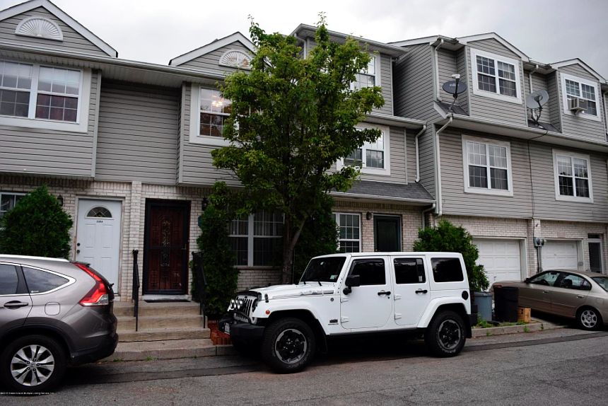 1st image of 330 Skyline Dr #B